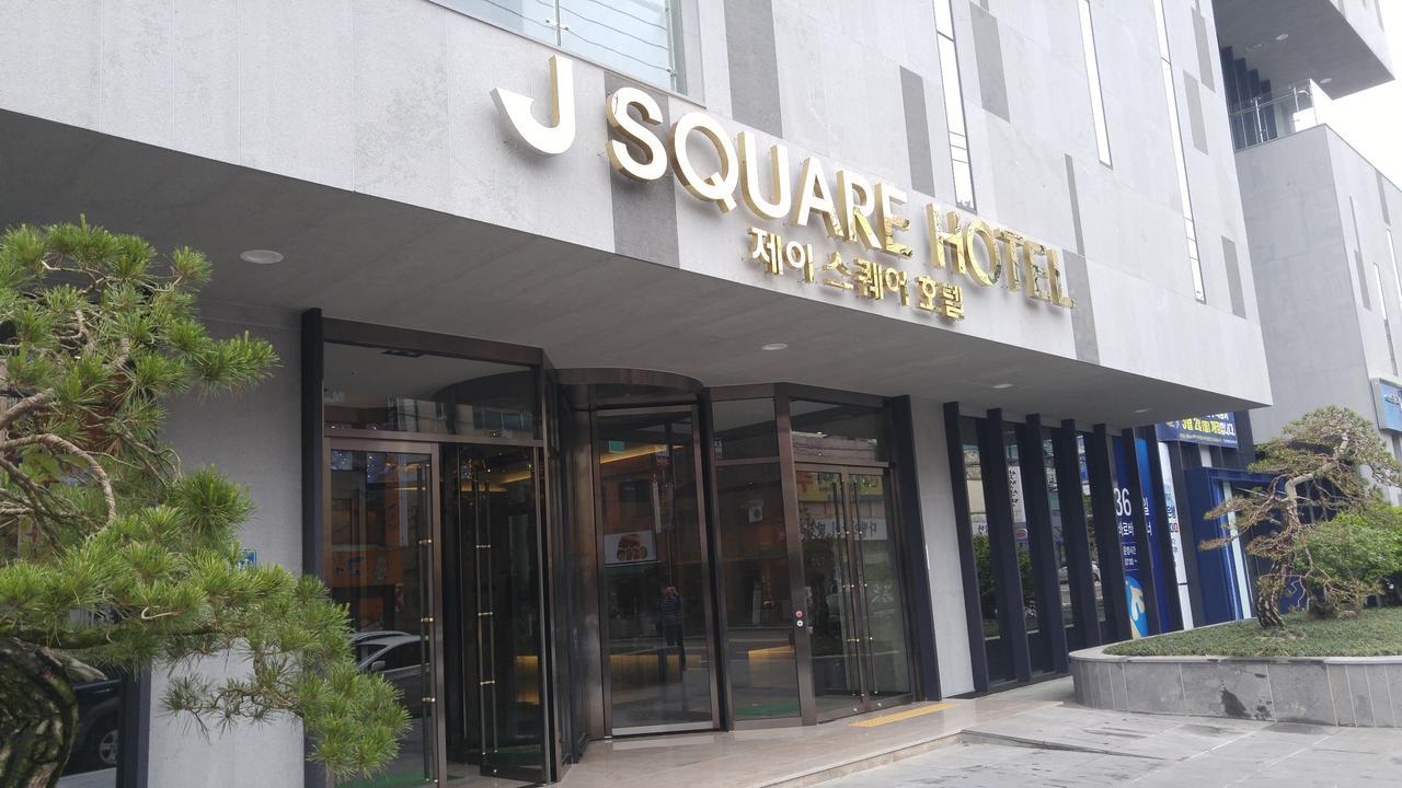 J Square Hotel And Wedding Jinju Eksteriør bilde